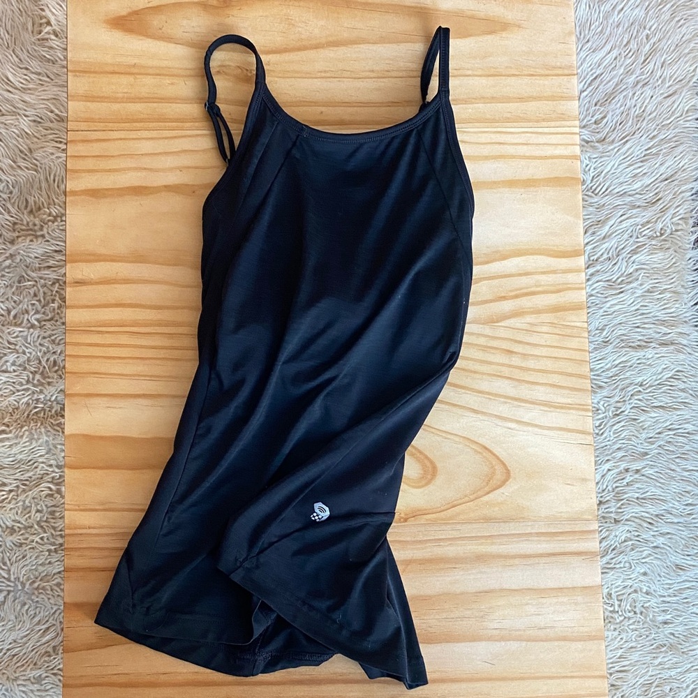Mountain hardware tank